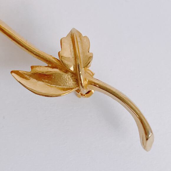 Vintage 1960s Rhinestone Faux Pearl Floral Brooch Mid Century Romantic Gold Tone - Picture 5 of 10